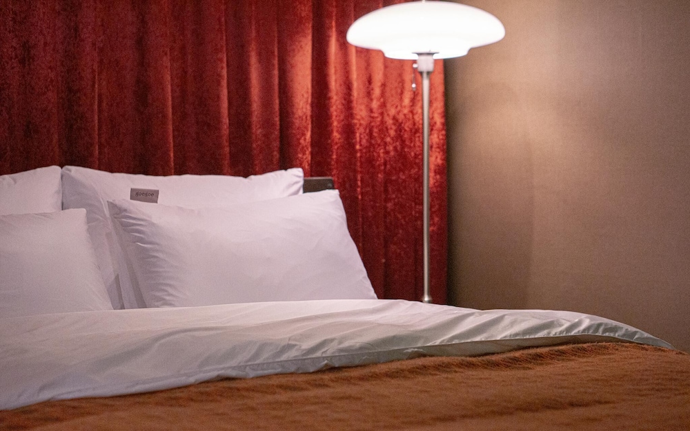 Room (Party Room - Additional fee from 3 pe)
