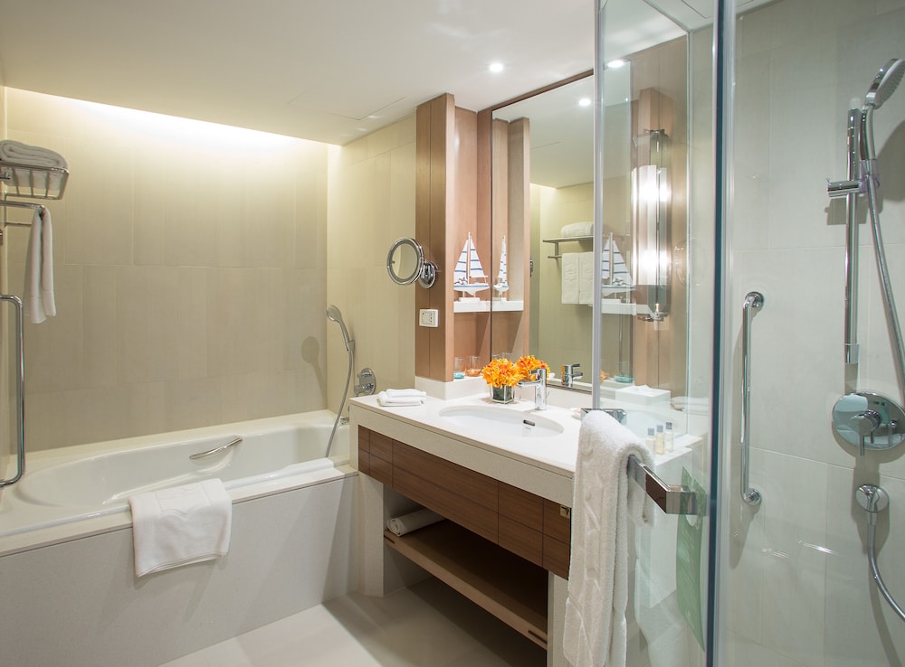 City Wing, Deluxe Grand Room, 1 King Bed - Photo 6