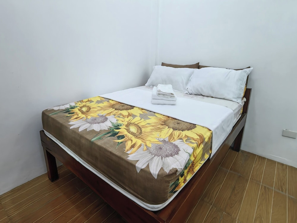 Standard Double Room, 1 Queen Bed