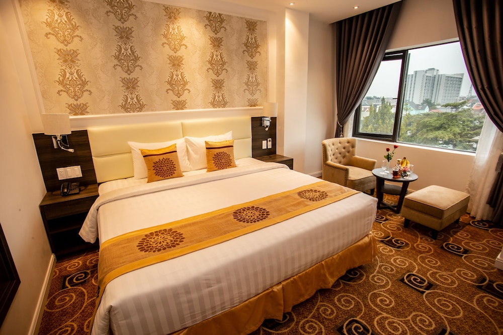Superior Double Room, City View - Photo 9