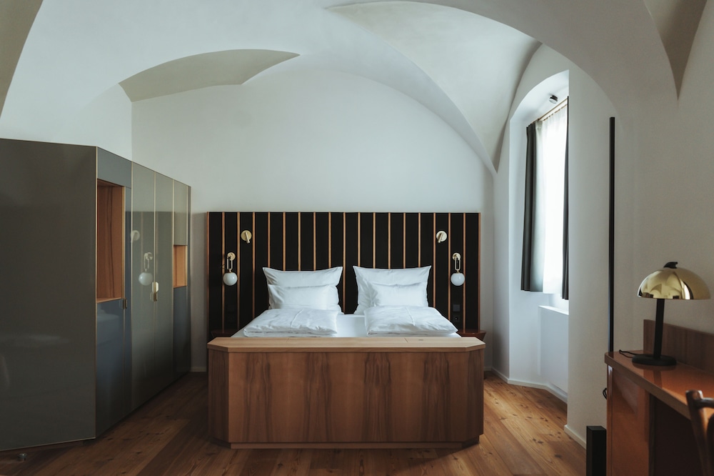 Superior Double Room, River View, Mezzanine photo 1