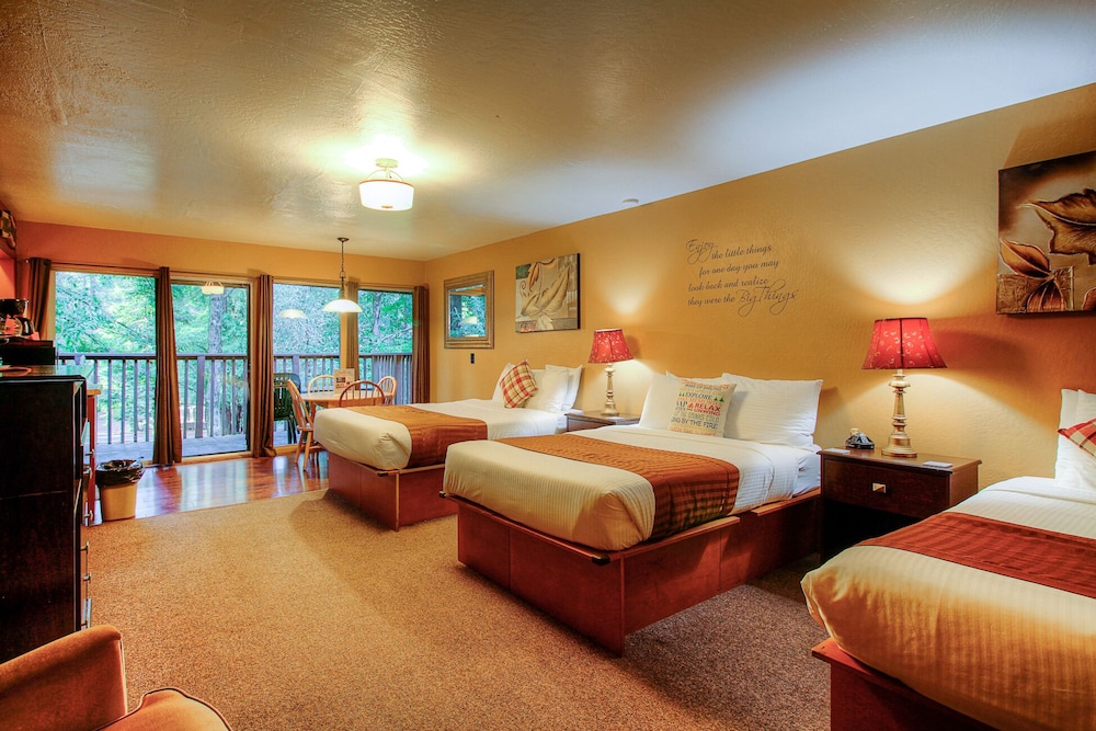 Family Triple Room, Multiple Beds, Resort View (pets not allowed)