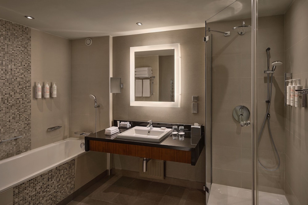 Junior Suite, 1 Bedroom - Photo 33