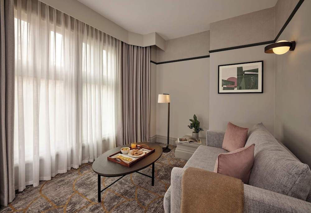 Family Room with Sofabed - Photo 4