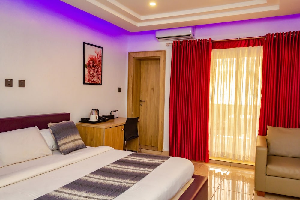 Executive Room - Photo 1