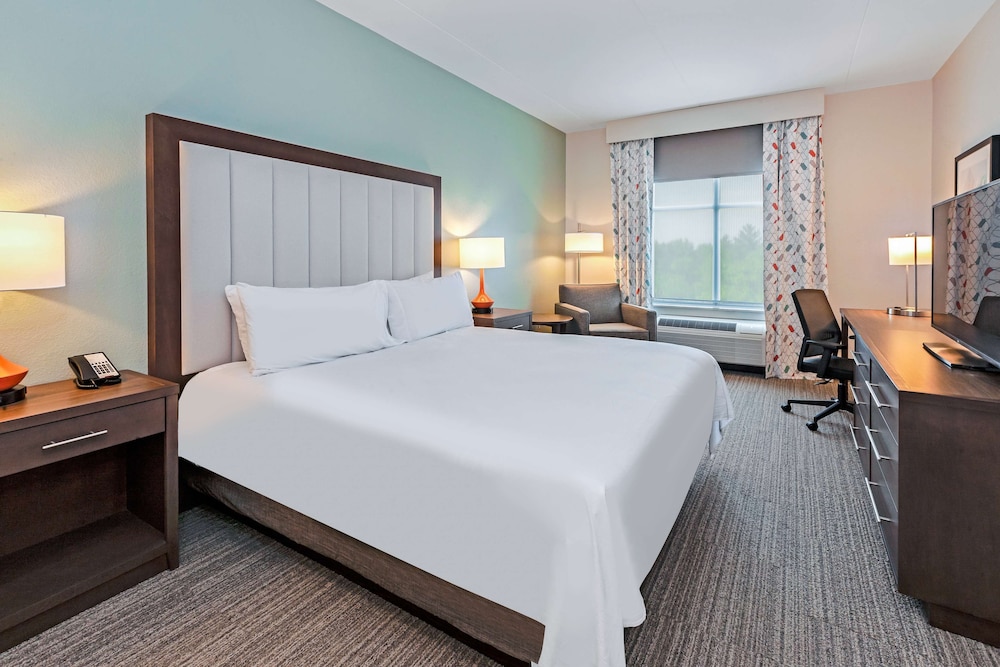Suite, 1 Bedroom - Photo 1