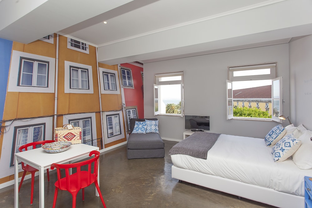 Superior Suite, 1 Double Bed, River View photo 2
