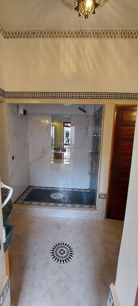 Superior Room - Photo 11