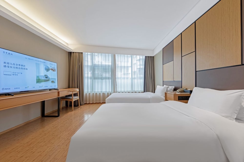 Classic Twin Room