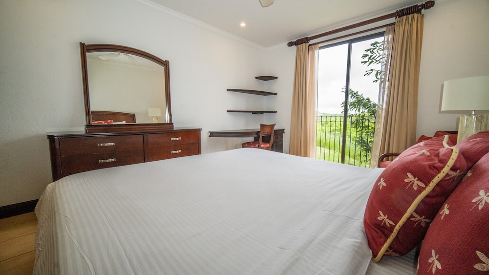 Bougainvillea 3103 - Luxury Apartment