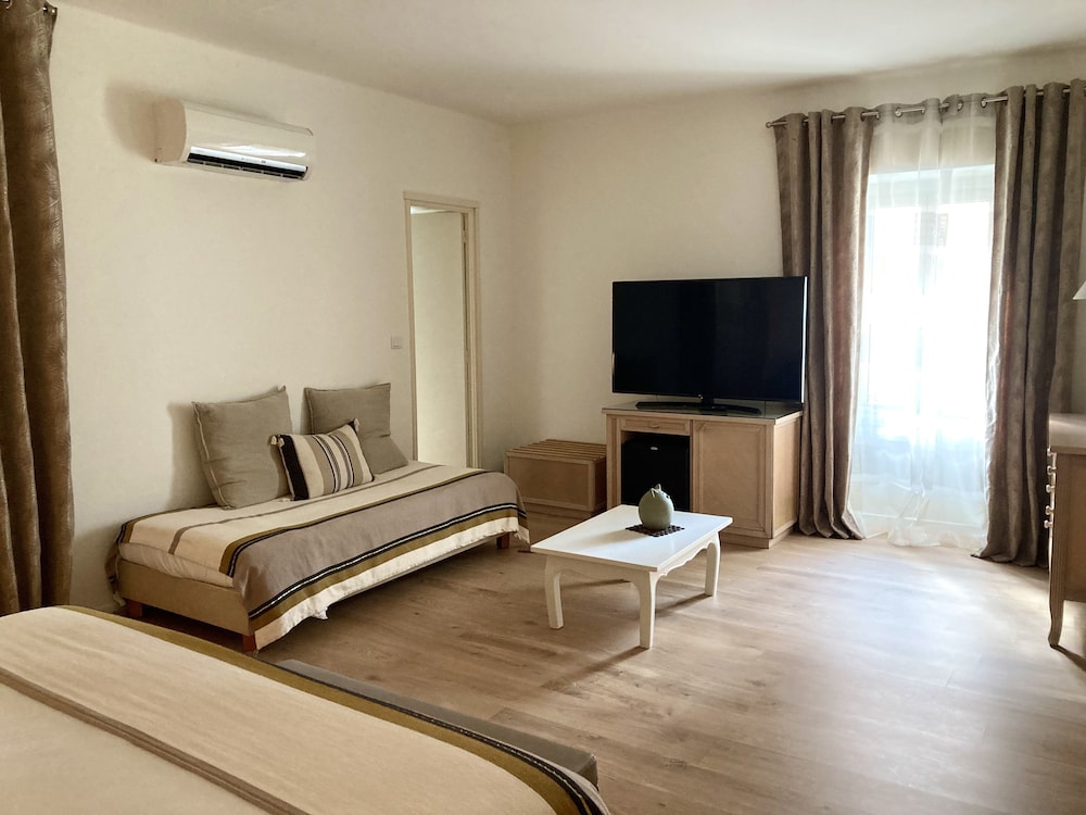 Junior Suite, Courtyard View photo 2