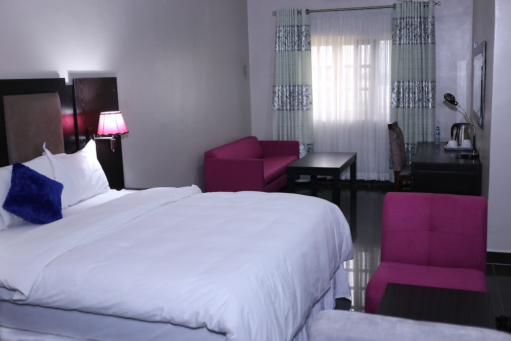 Royal Room - Photo 2