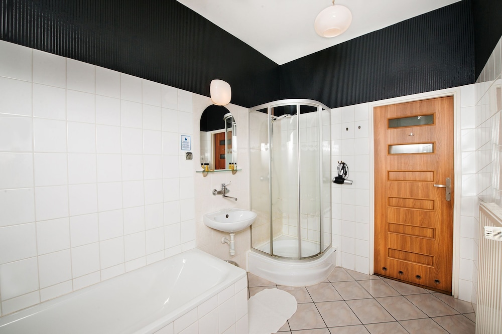 Double or Twin Room, 1 Bedroom photo 3