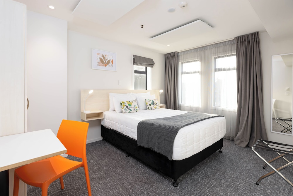 Classic Double Room (Shared Bathroom)
