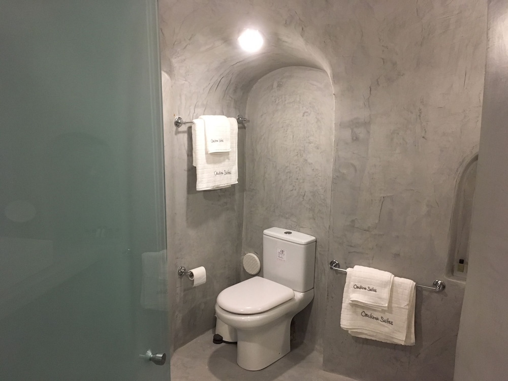 Suite (Volcano View) - Photo 17
