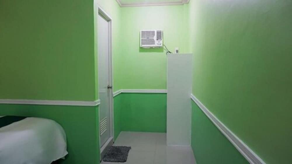Quadruple Room - Photo 8