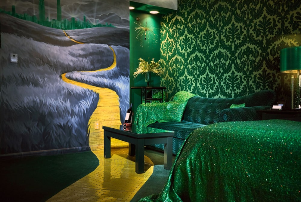 The Wizard's Emeralds photo 3