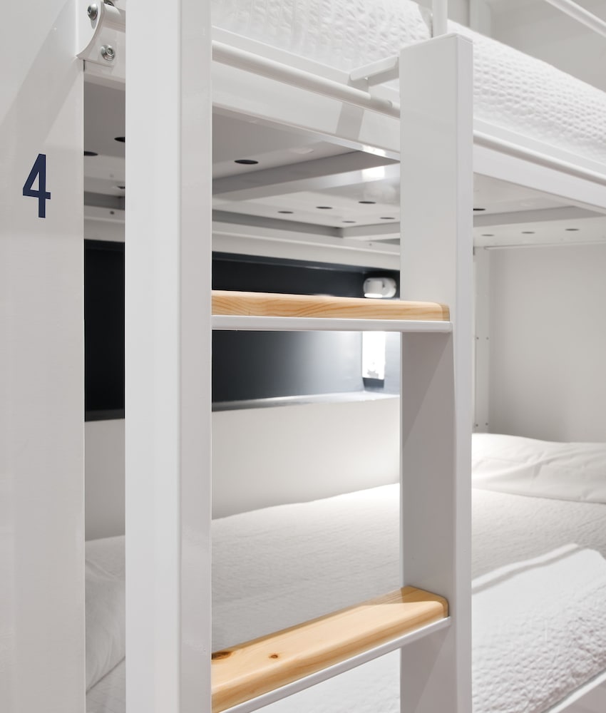 Shared Dormitory, Mixed Dorm, Shared Bathroom (4 beds) thumbnail 6