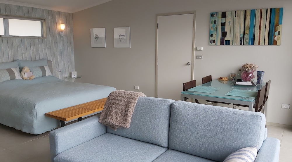 Standard Studio, 1 King Bed, Non Smoking, Air conditioning (Alegria Suite) photo 3