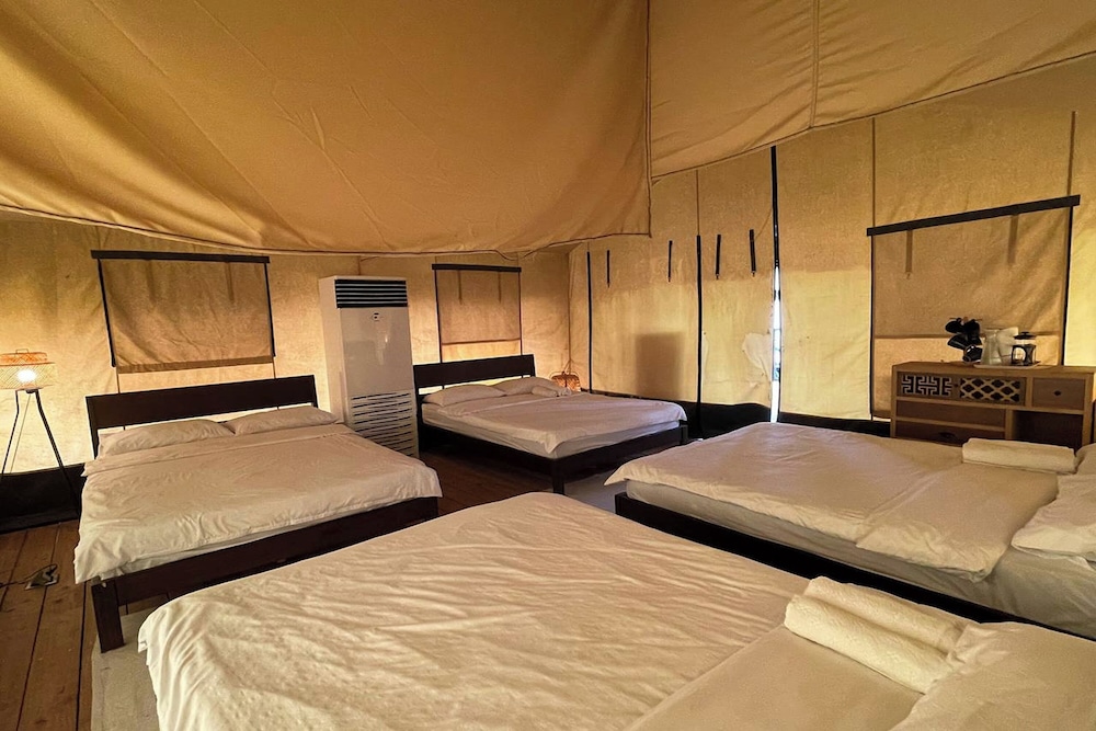 Grand Cabin
