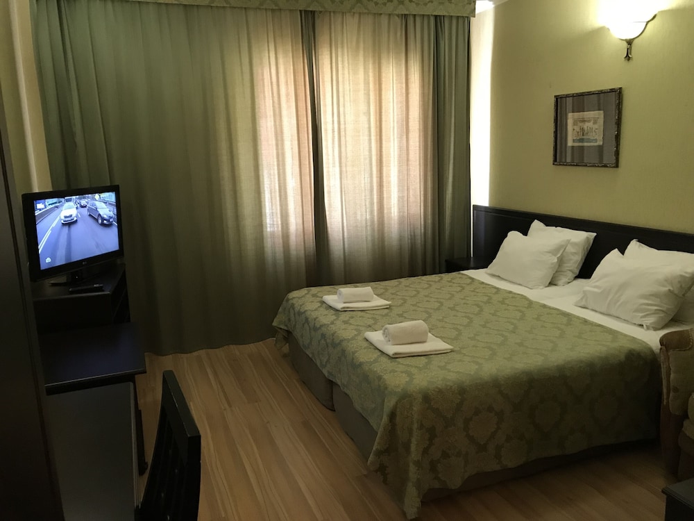 Standard Room photo 2