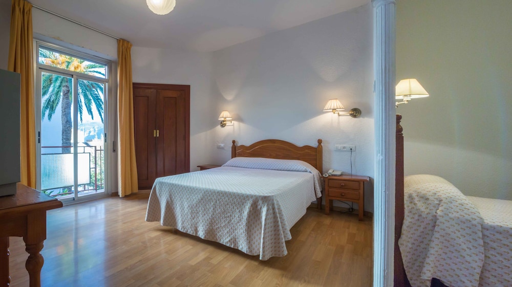 Double Room - Photo 1