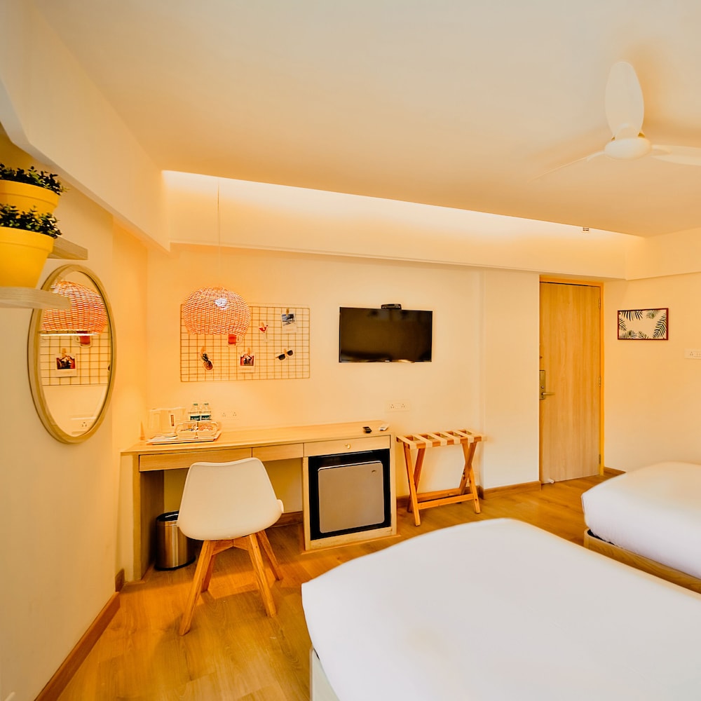 Standard Twin Room - Photo 5