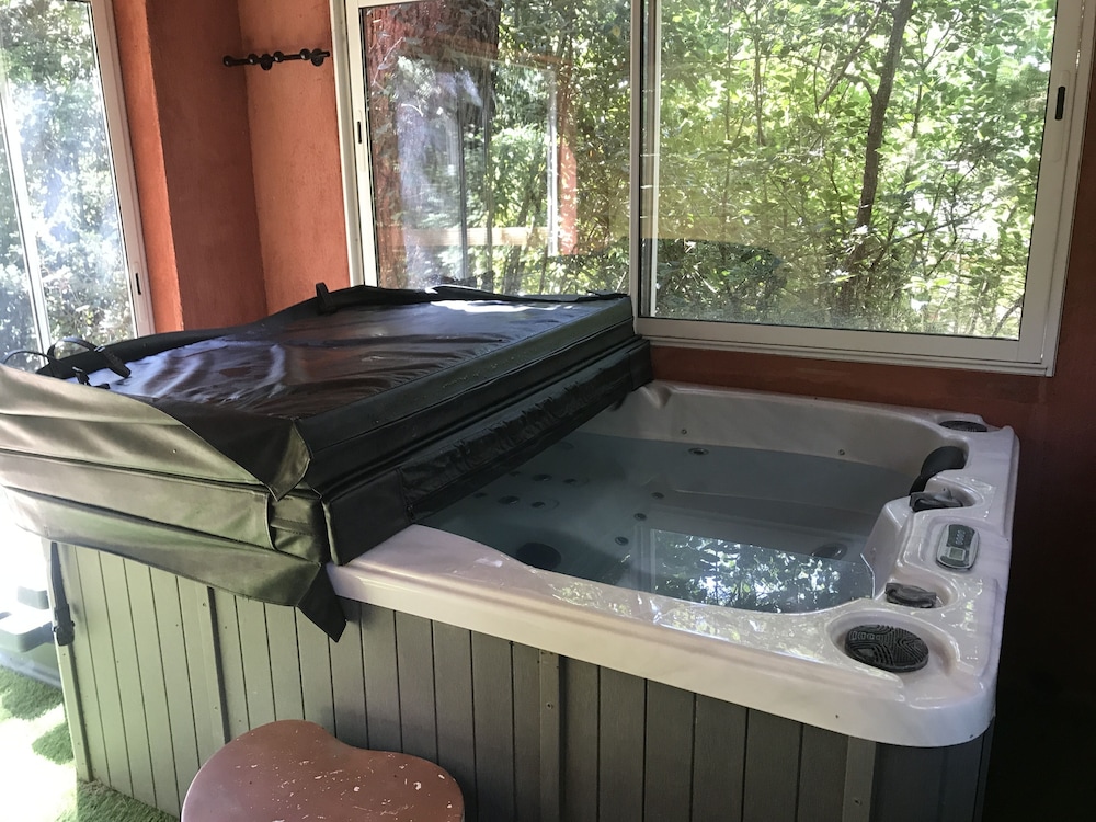 Perched Wigwan with Private Spa photo 3