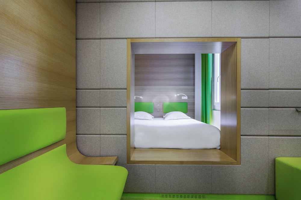 Deluxe Double Room (galileO) thumbnail 5