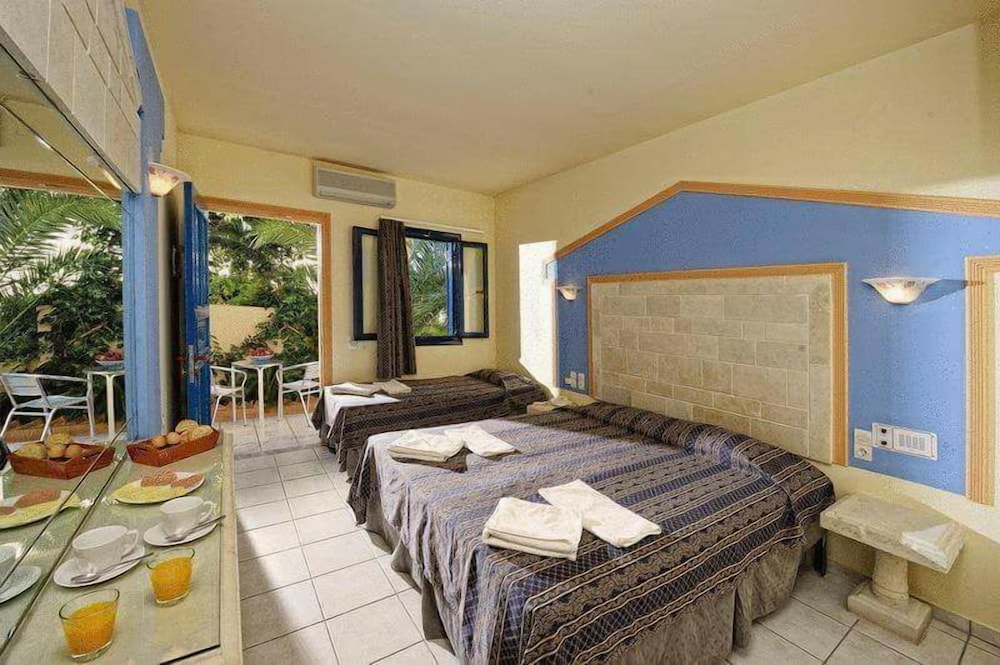 Standard Triple Room - Photo 2