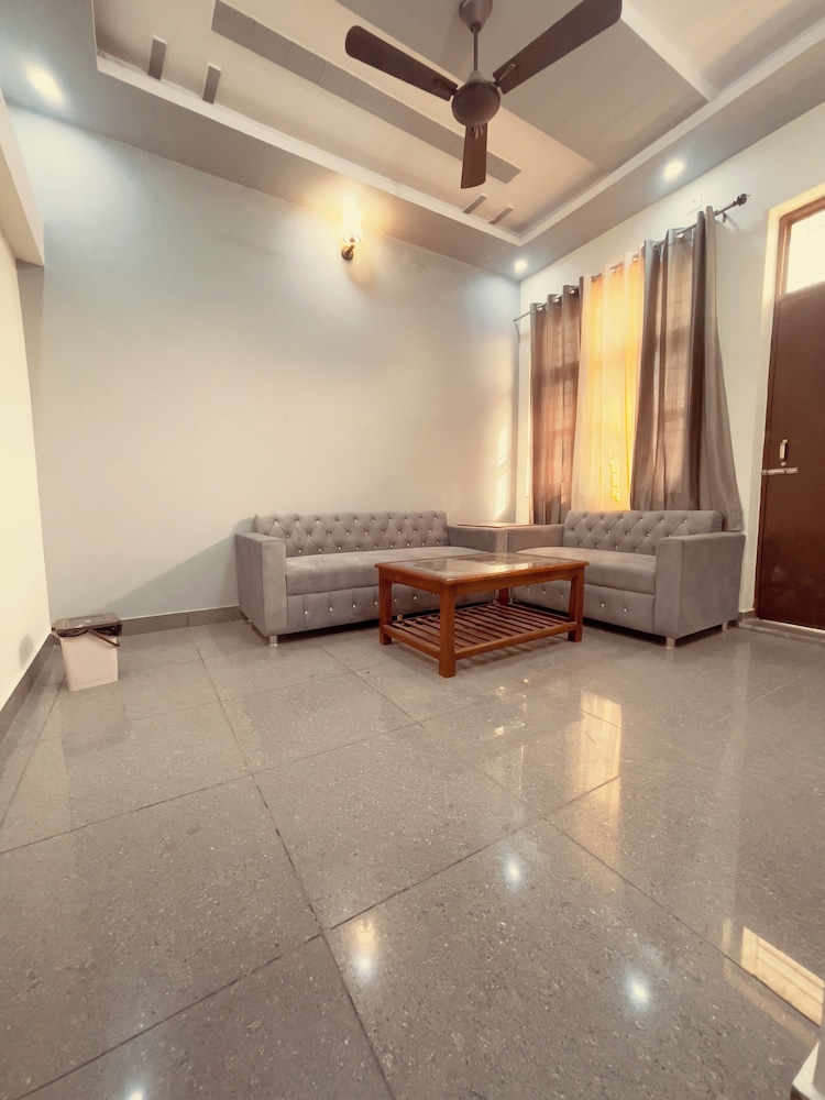 Family Double Room, Balcony, Mountain View photo 2