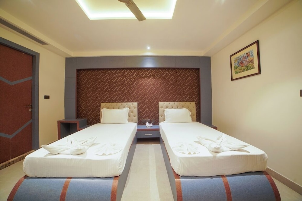 Deluxe Room, City View