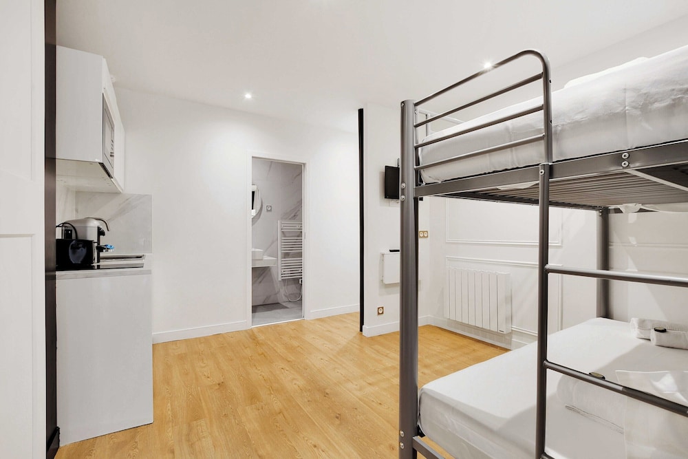 Apartment photo 3