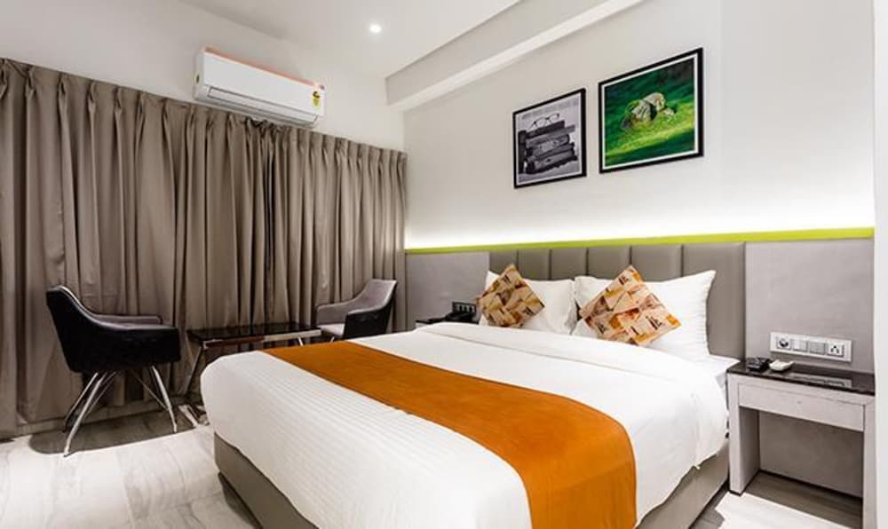 Executive Room - Photo 2