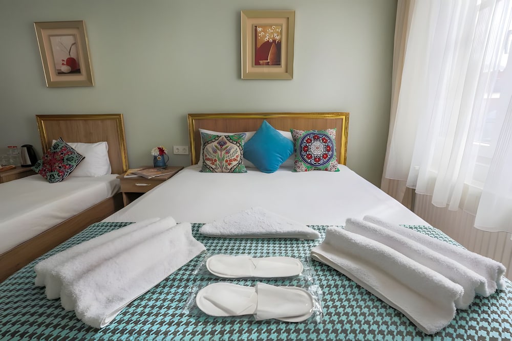 Superior Triple Room photo 2