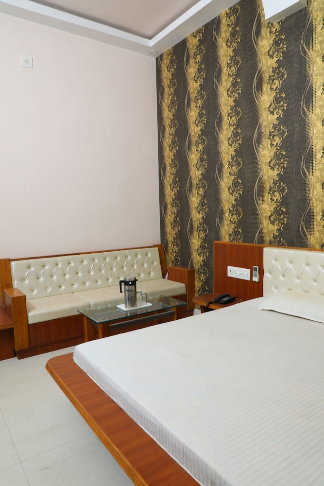 Deluxe Double Room photo 3