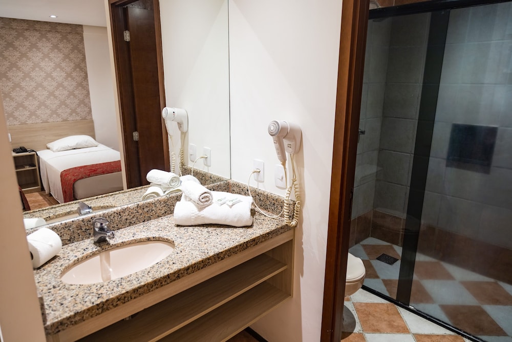 Standard Room, 2 Twin Beds - Photo 4