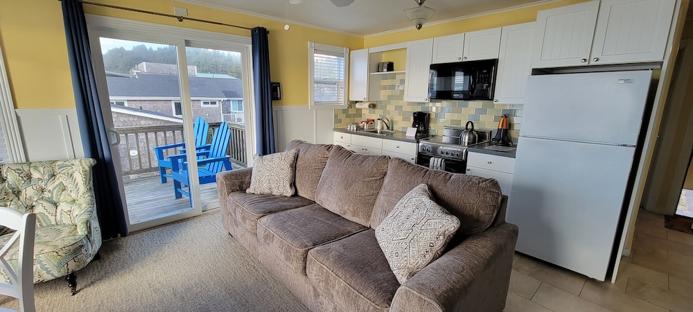 Haystack Suite – Upstairs Ocean Front View photo 3