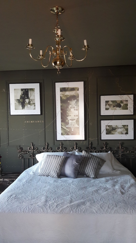 Design Room, 1 King Bed, City View (El General)