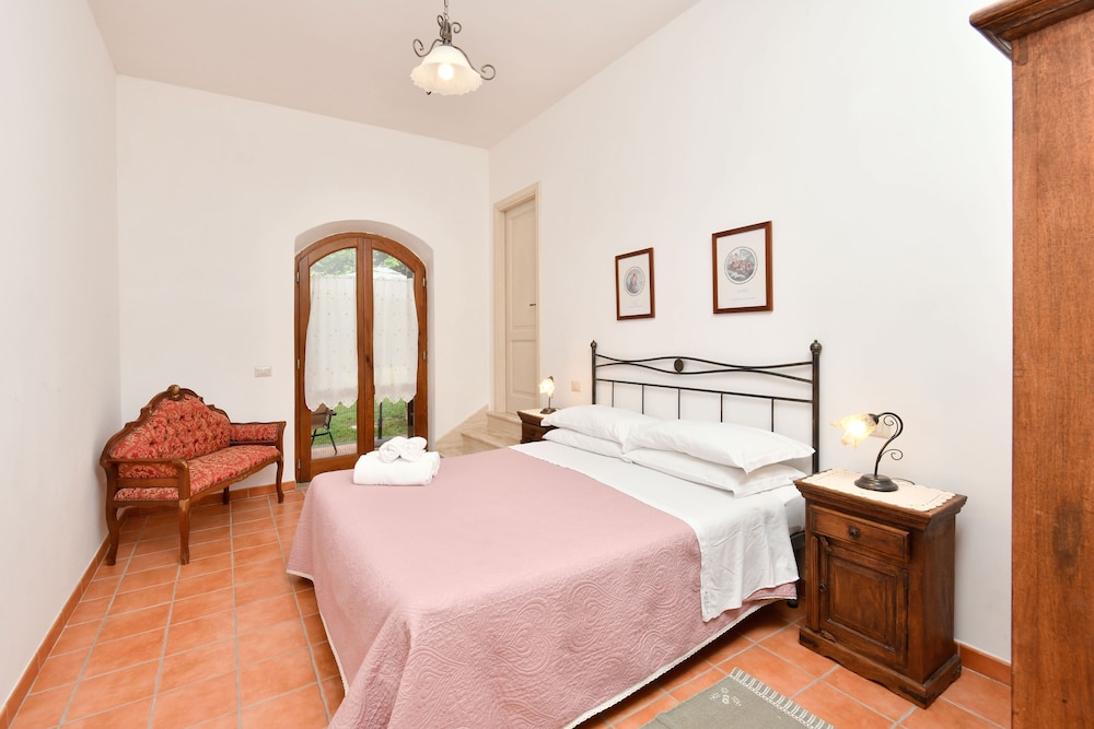 Spacious Garden-View Apartment for Families | Santa Maria di Castellabate (Cilento Coast) photo 1