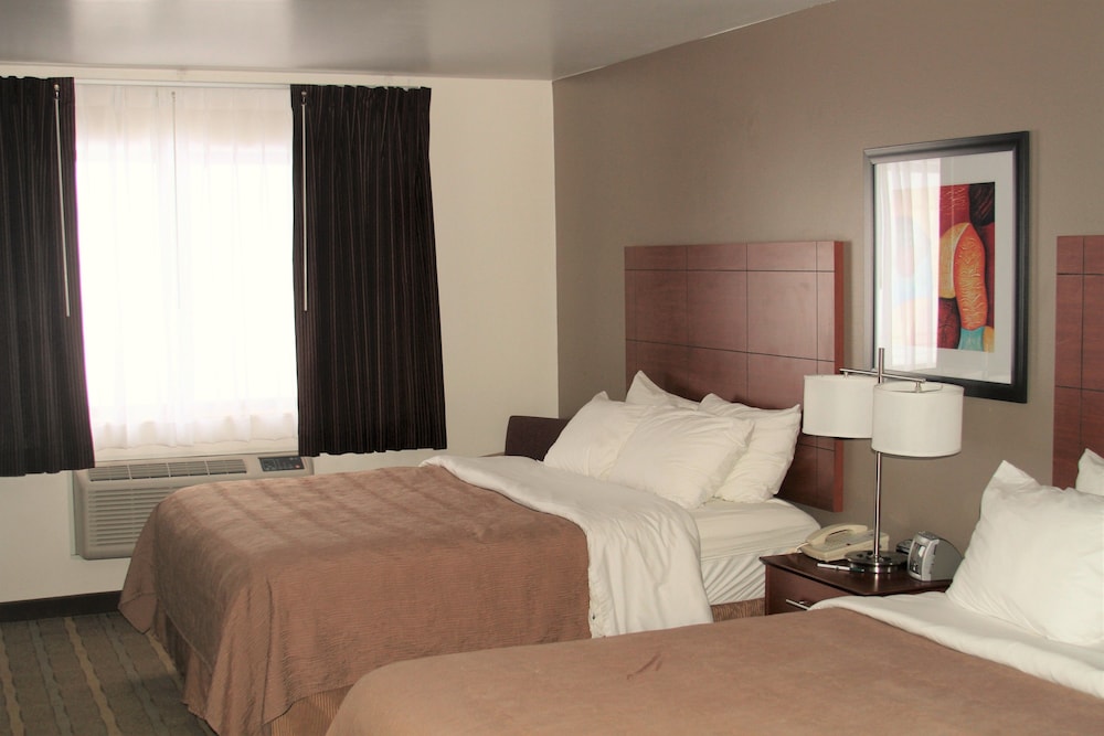 Standard Room, 2 Queen Beds, Smoking - Photo 1