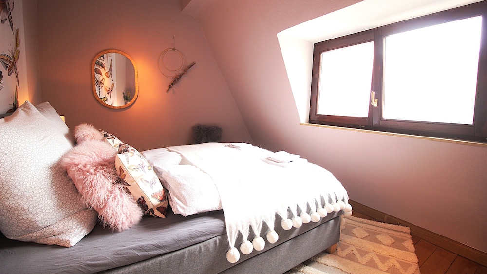 Romantic Room (The George 34) photo 3