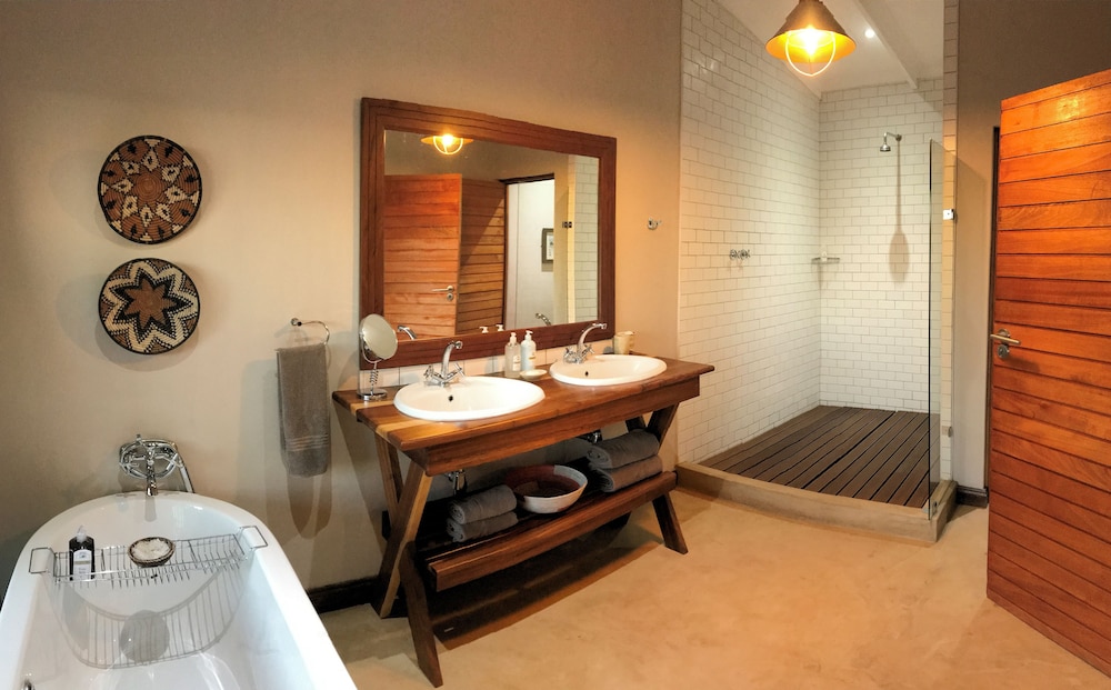 Lodge Luxury Room photo 3
