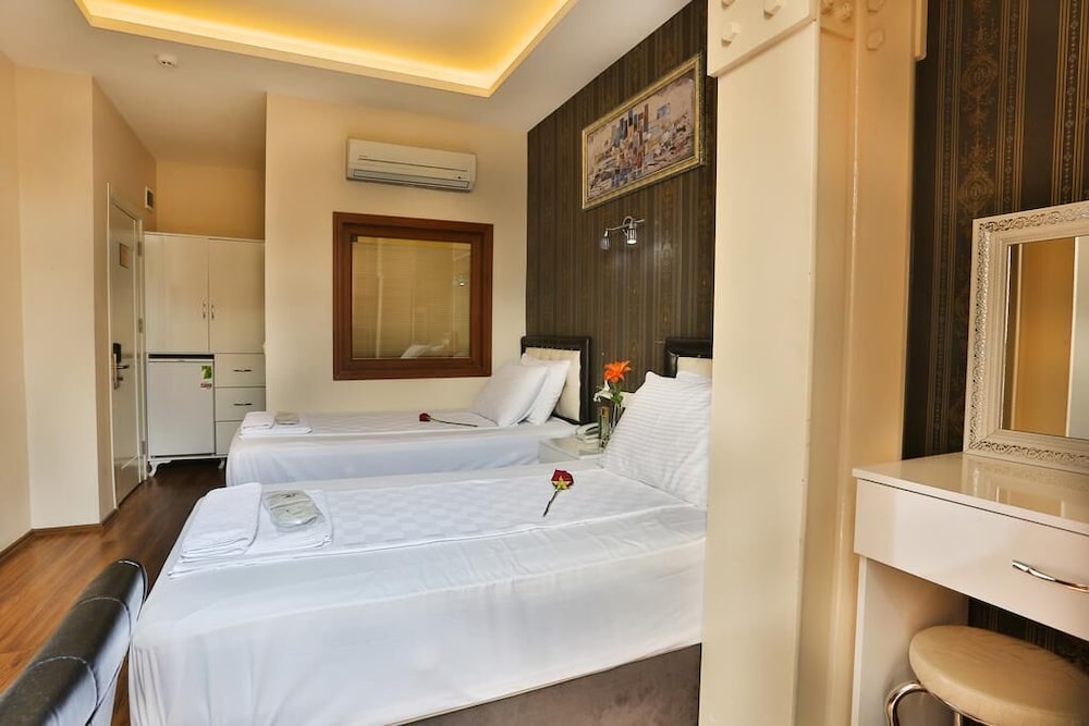 Superior Twin Room photo 2