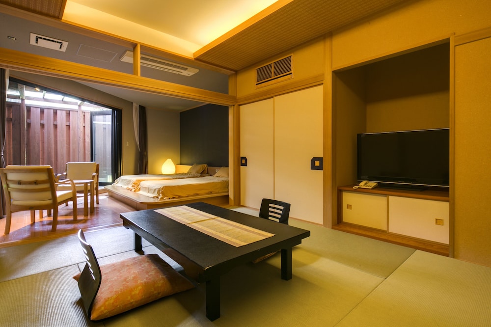 AI, Japanese Western Style Room with Open-air bath, Non Smoking photo 2