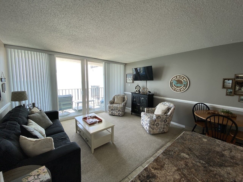 Condo, 2 Bedrooms photo 1