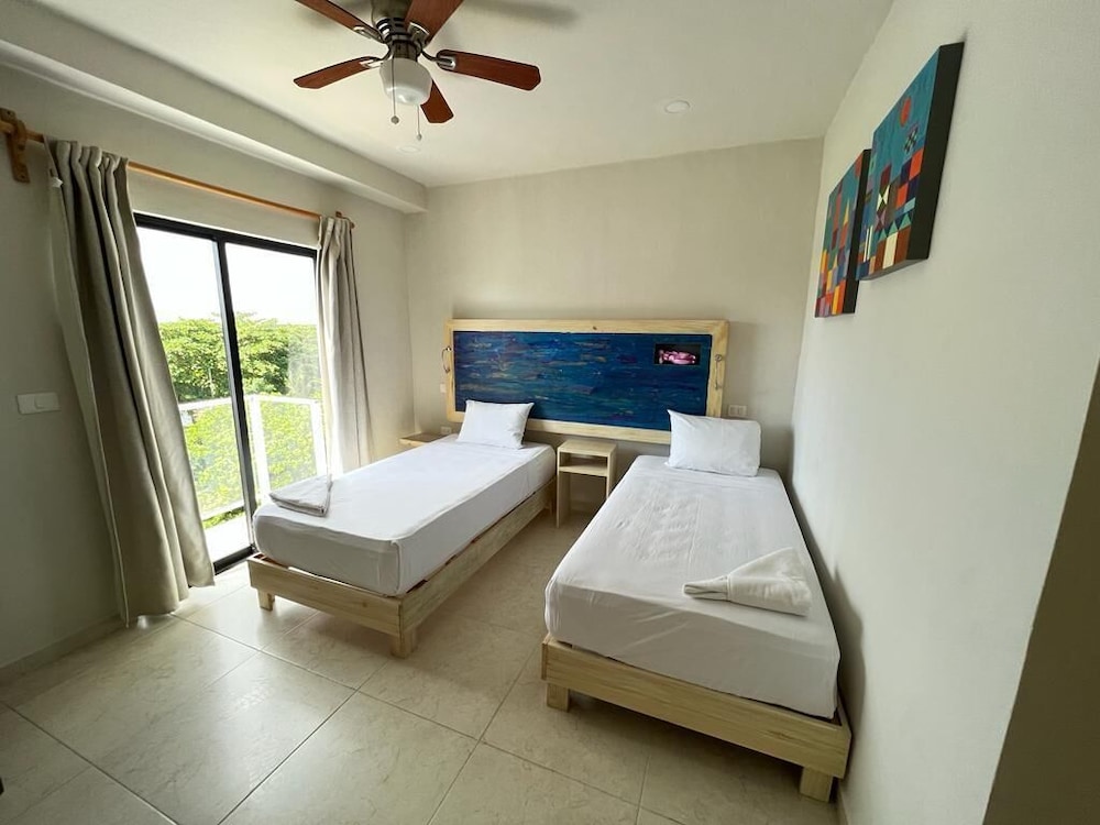 Basic Room, 2 Twin Beds photo 2