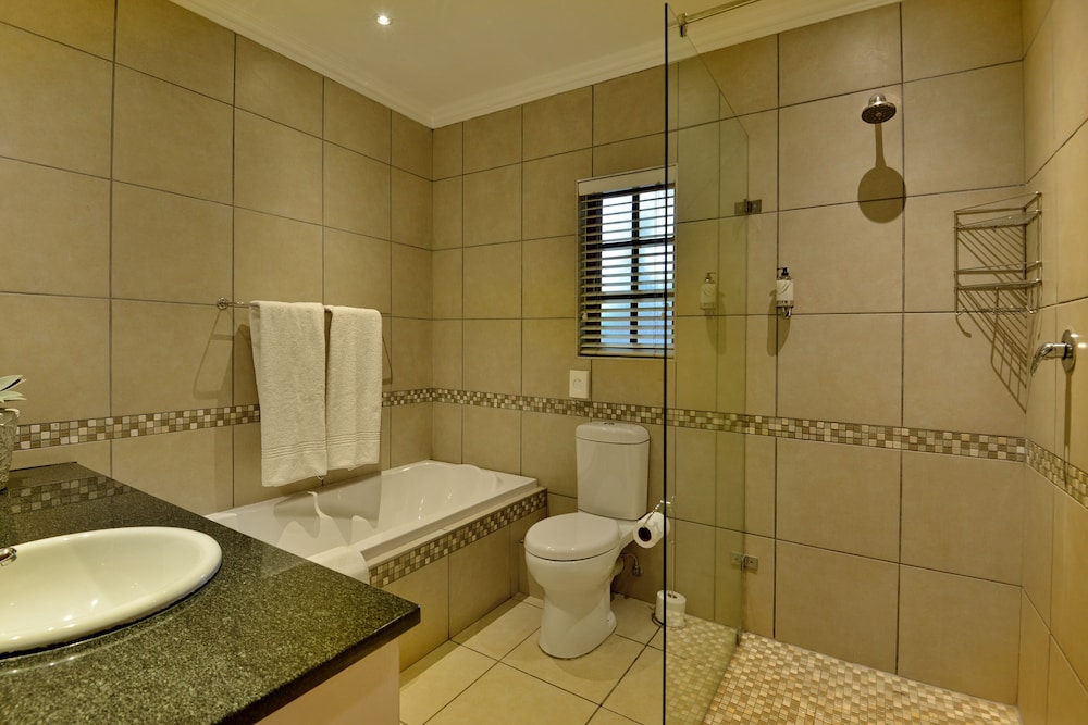Superior Room - Photo 13