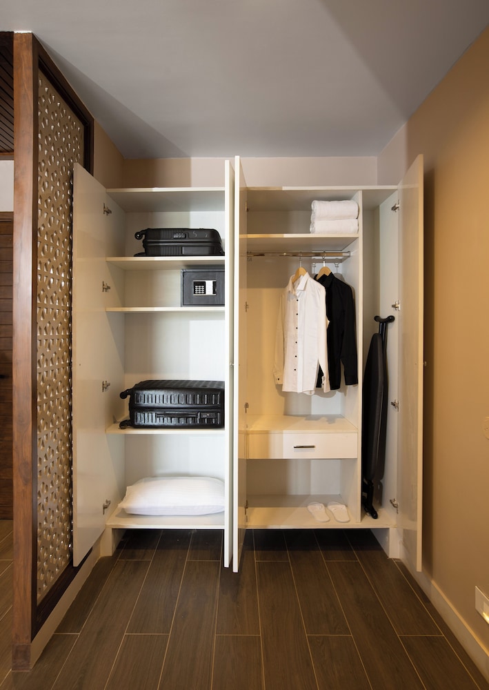 Premium Double Room, Non Smoking, Private Bathroom - Photo 11