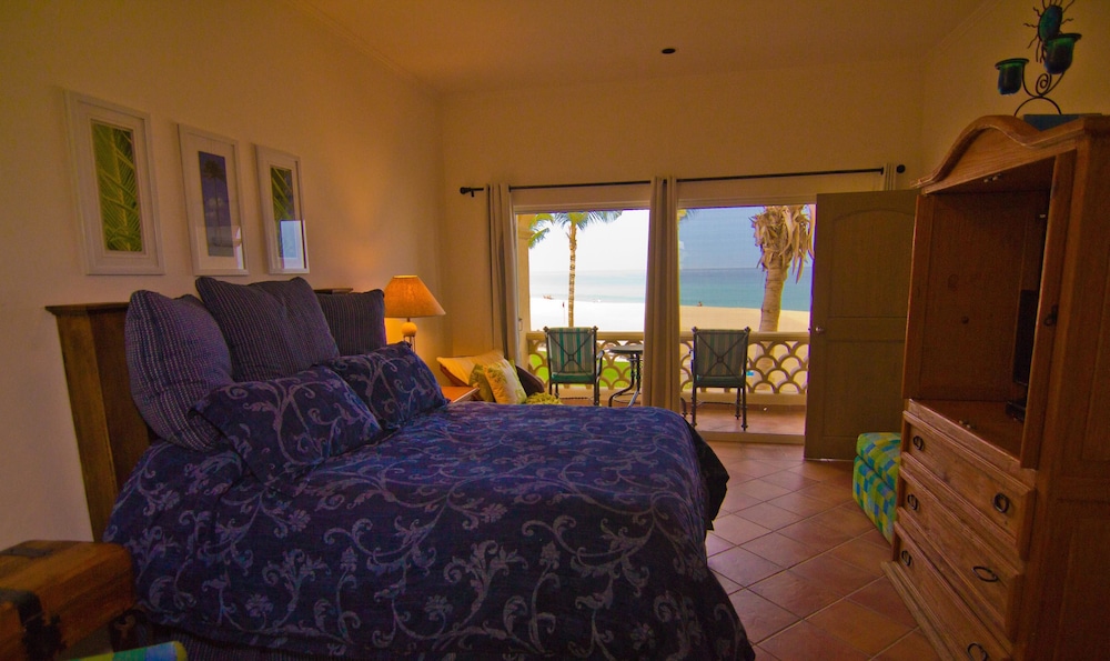 Design Condo, 2 Bedrooms, Ocean View, Sea Facing photo 3